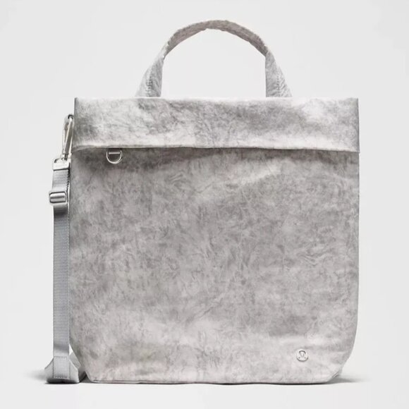 lululemon athletica Handbags - Lululemon On My Level Tote Bag 20L, BNWT